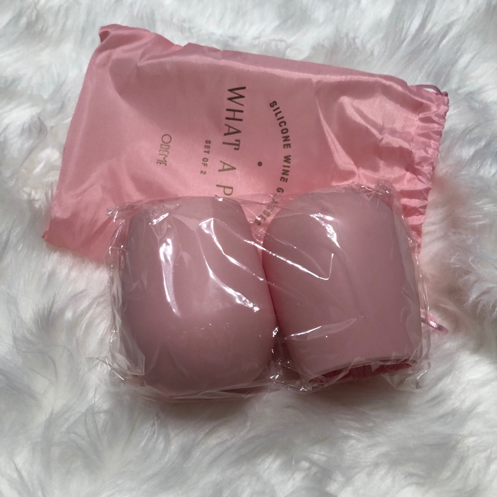 What A Pair- Silicone Wine Glasses